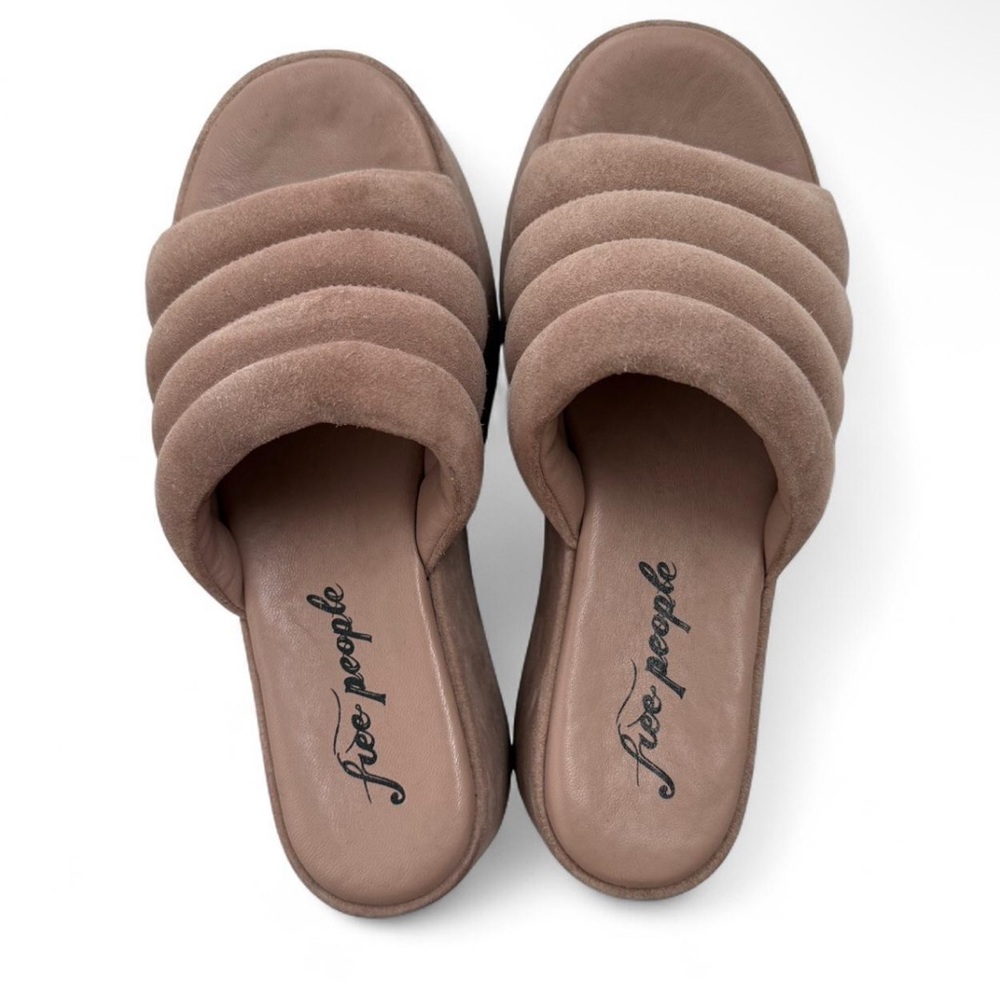 Free People Mauve Suede Chunky Sandal - size 37.5